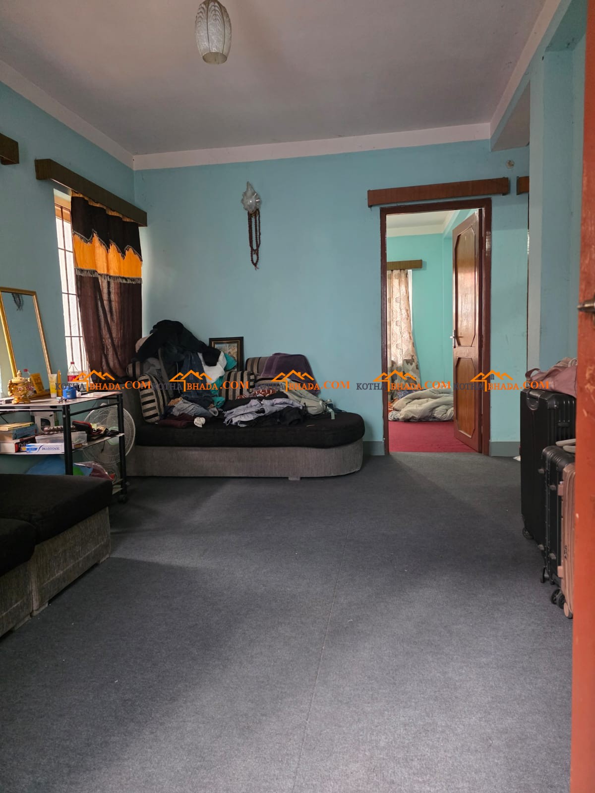 SIngle room available for rent in 2BHK flat (shared)